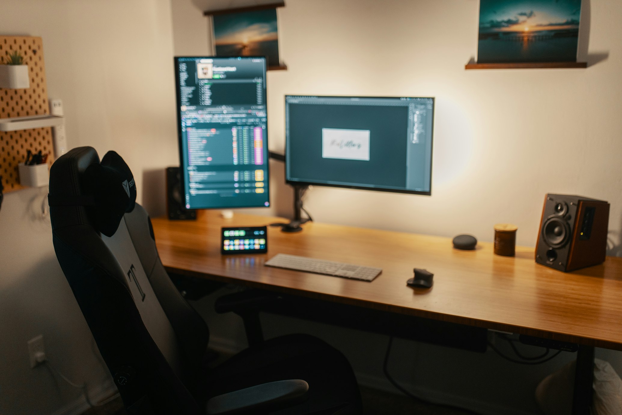 Collaborative workspace with custom desks