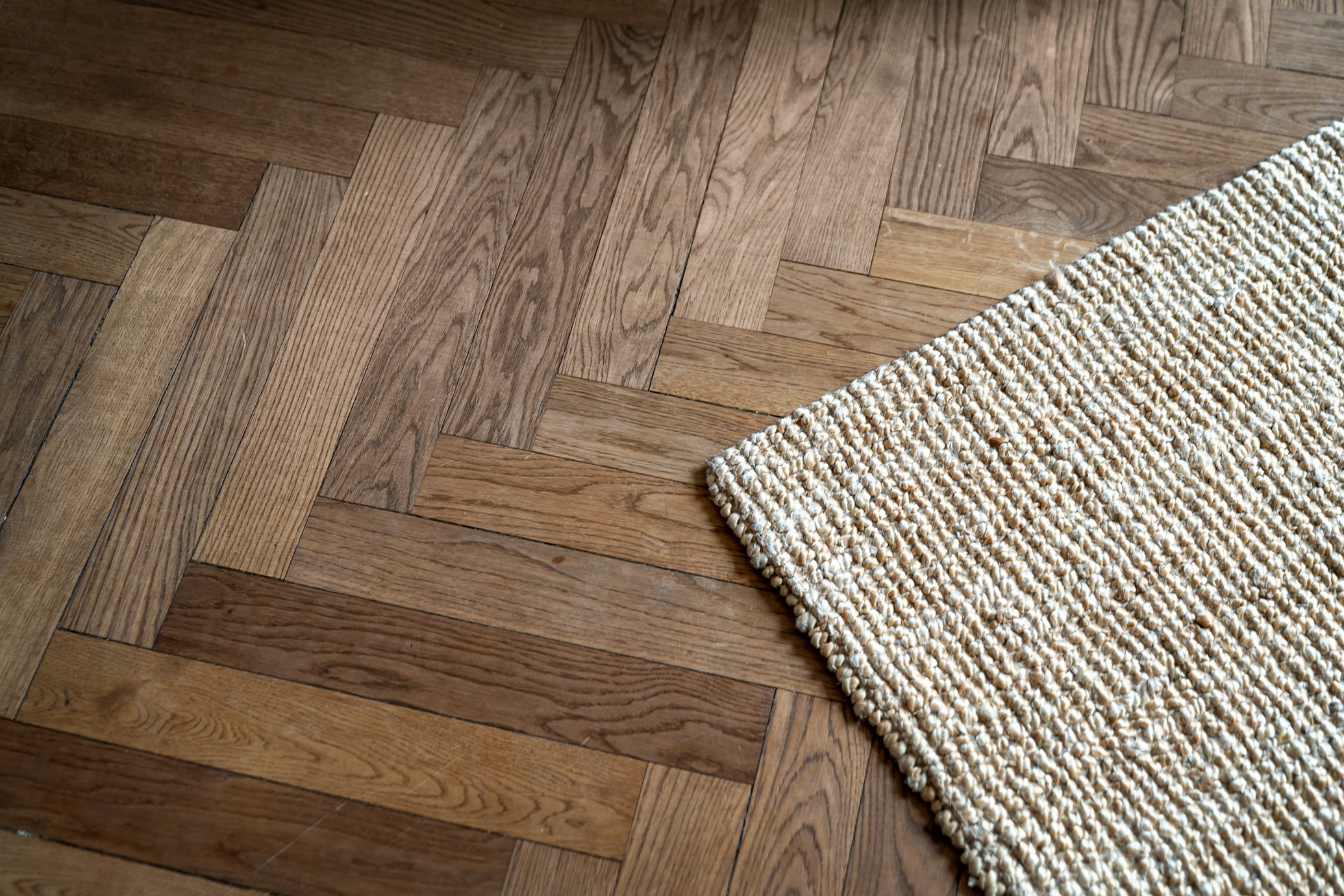 Office carpet tiles installation