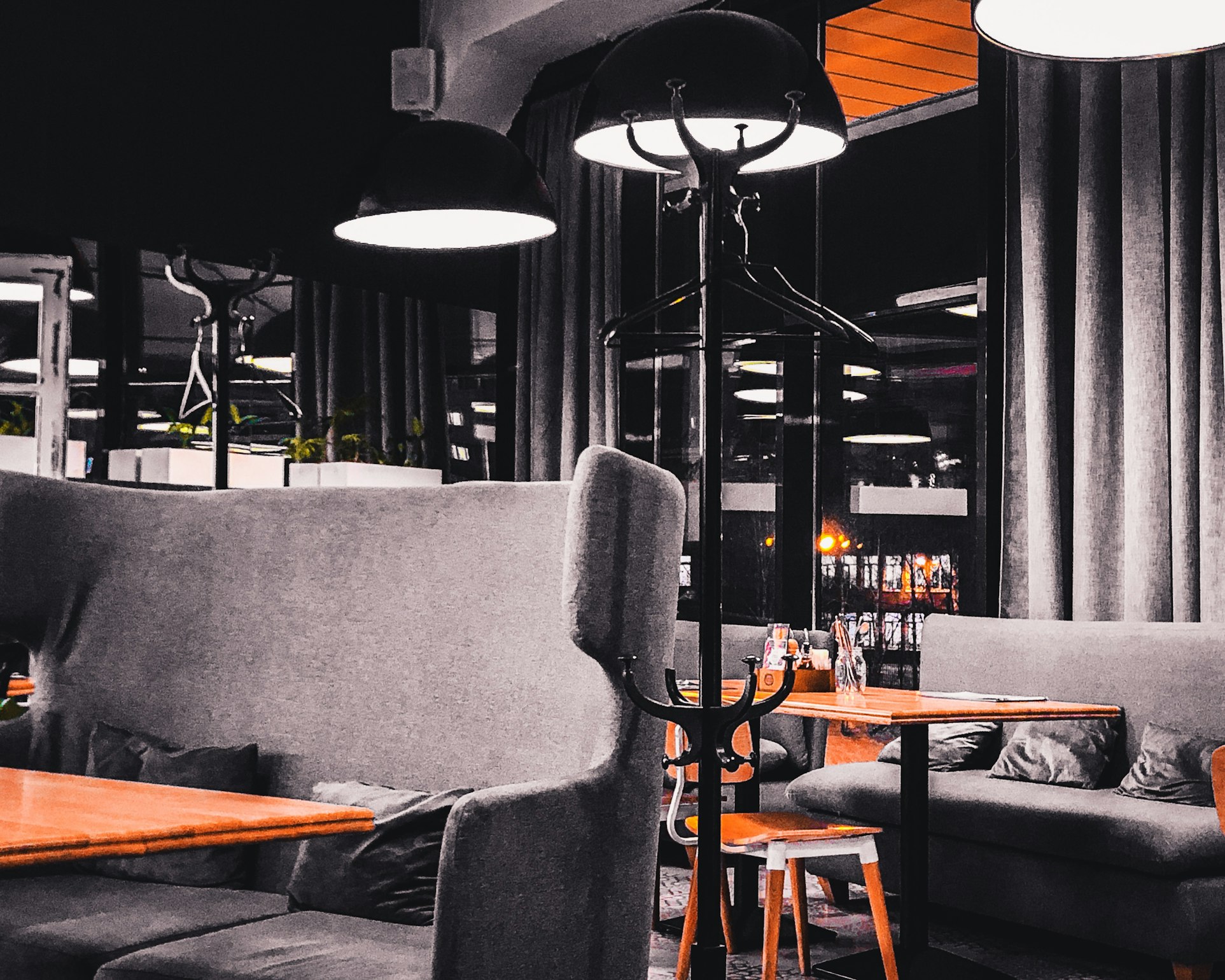 Ambient lighting design in a fine dining establishment